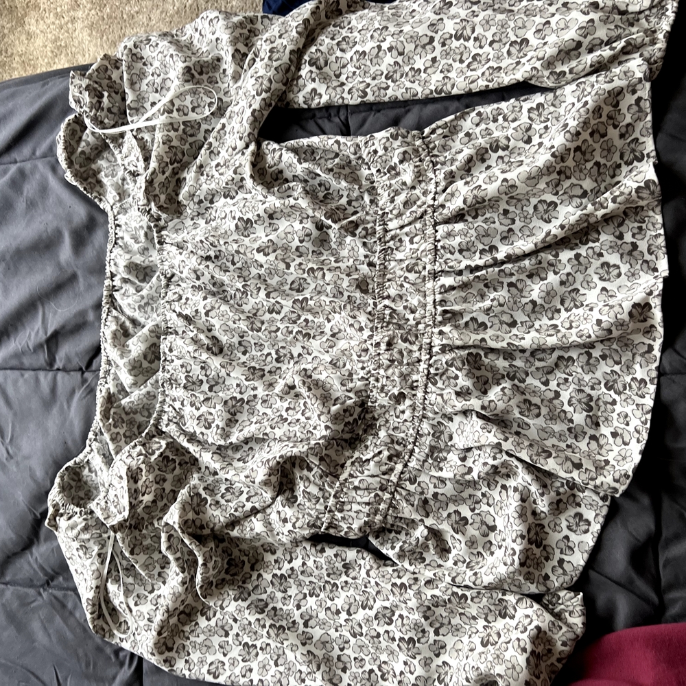 Floral Blouse with Ruffled Sleeves